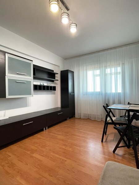Alunisului, 3 camere decomandat + parcare inclusa,  renovat recent,