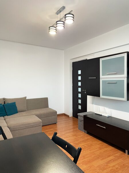 Alunisului, 3 camere decomandat + parcare inclusa,  renovat recent,